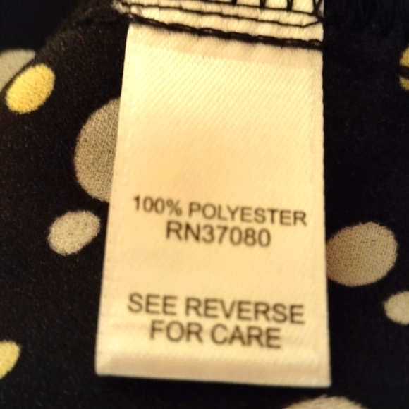 26/28W Cato Slit V- Neck Blouse Yellow & White Polka-dots/ Polyester - Picture 5 of 5